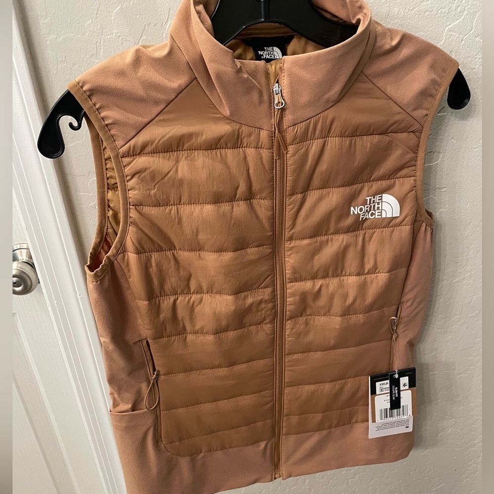 North Face Vest Camel Color NWT Size Small